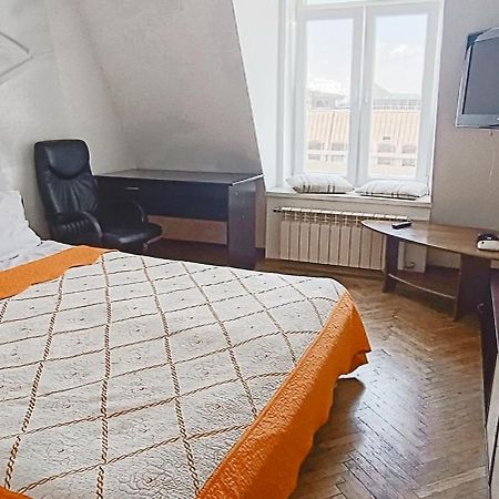 Апартаменти В Центрі На Галицький Для Чотирьох Lviv Eksteriør bilde
